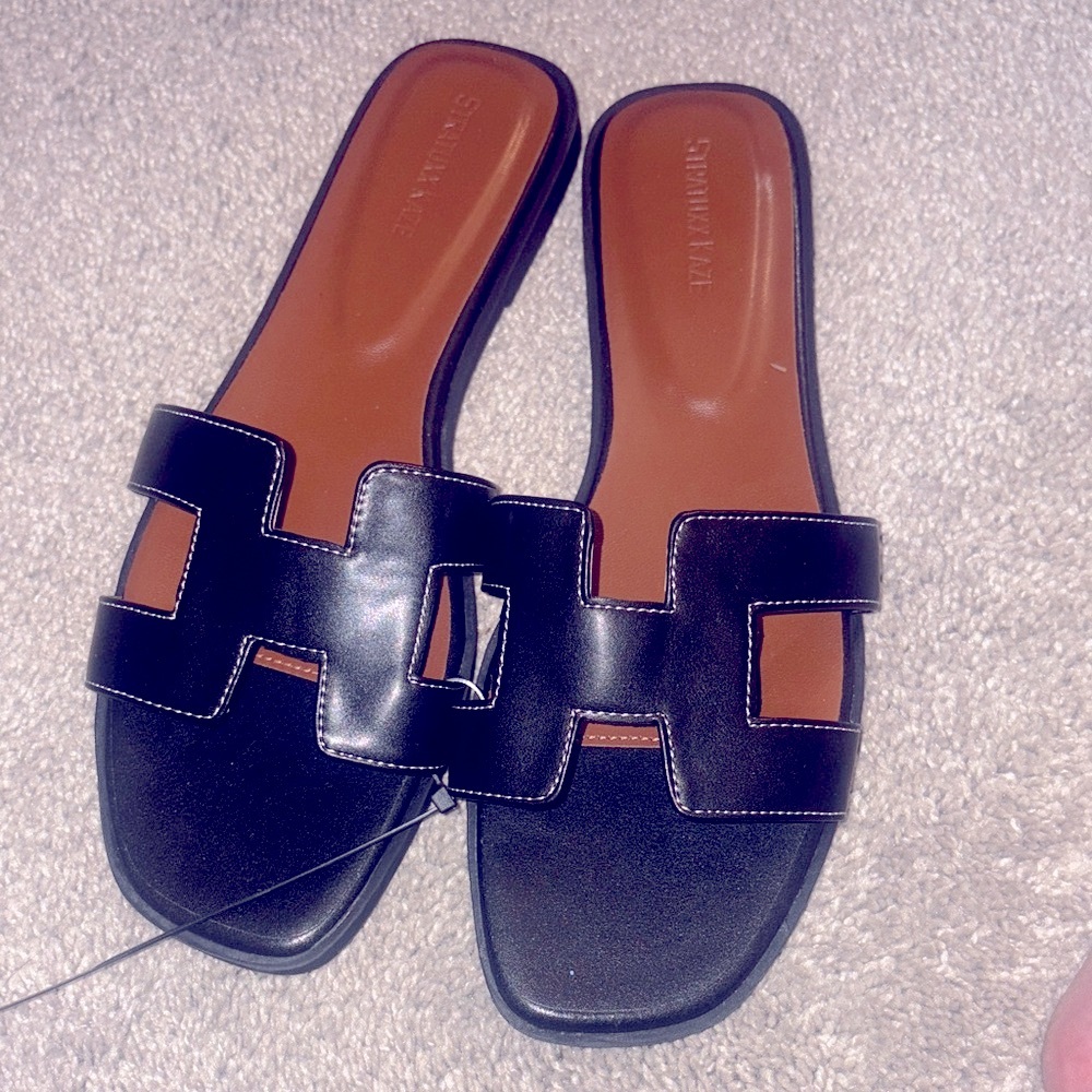 New Stratuxx Kaze chich H Black Slide vegan leather Sandals size 11